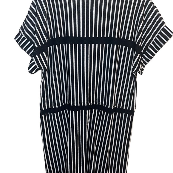 gameday COUTURE STRIPED BLACK & WHITE RAZORBACK DRESS ELASTIC WAIST SIZE LARGE - Picture 2 of 2